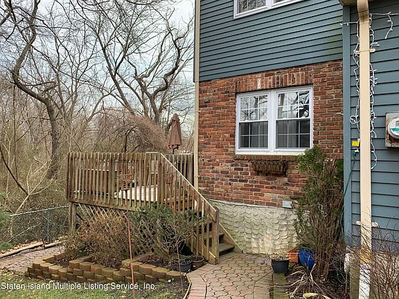 2nd image of 35 E Franklin Ln APT F