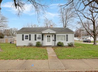 912 E Idlewild Dr, Evansville, IN 47711