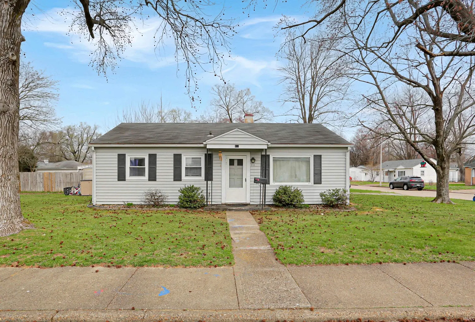 912 E Idlewild Dr photo 1