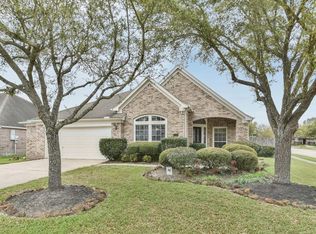 2133 Winding Springs Dr, League City, TX 77573