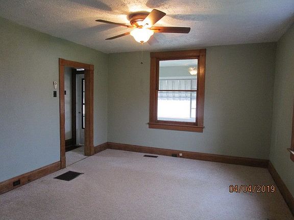 4th image of 231 Vine St