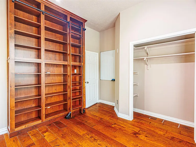 1247 Misty Lake Ct — Photo 21