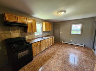 122 Spruce St FLOOR 2, Paterson, NJ 07501
