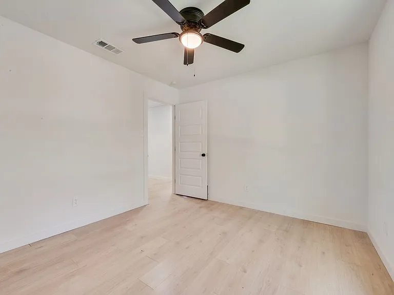 4214 Osage Dr — Photo 3