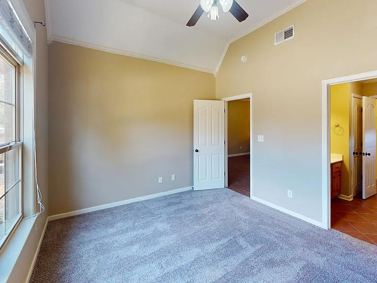 9 Moss Woods Cv — Photo 17