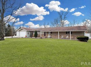 4401 Meadow Dr, Pekin, IL