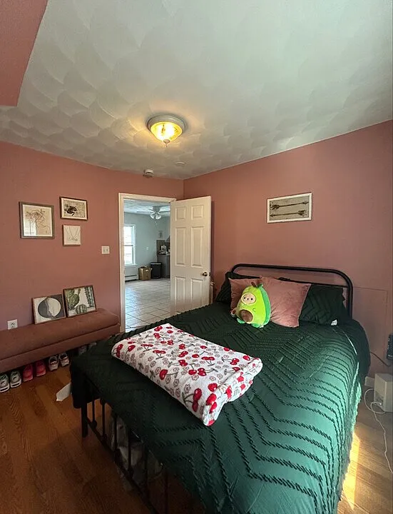 132 Columbine Ave #2