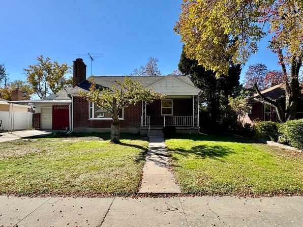 861 N American Beauty Dr