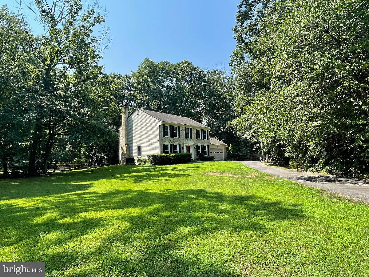 Building Photo - 11415 Jordan Ln