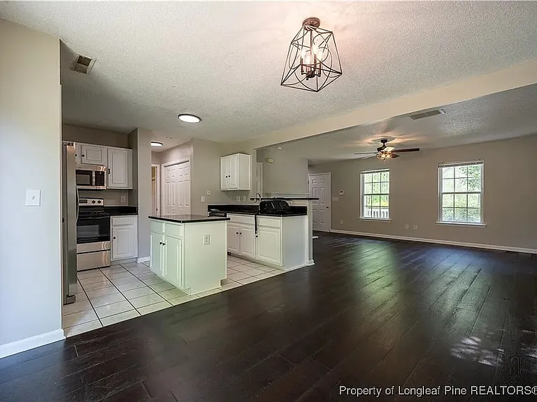 421 Feldspar Way — Photo 10
