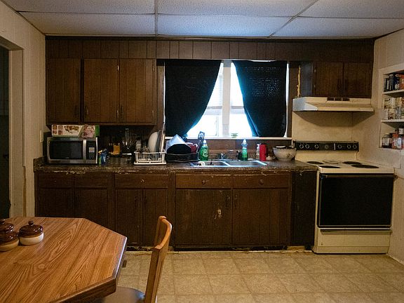 5th image of 2708 Dodson Ave