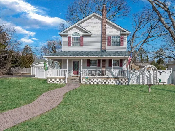 3 Kara Court, Centereach, NY 11720