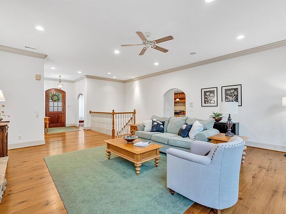 5th image of 6 Deer Valley Ct