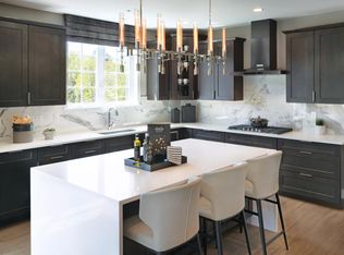 8 Ingalls Village Way, Boxford, MA 01921