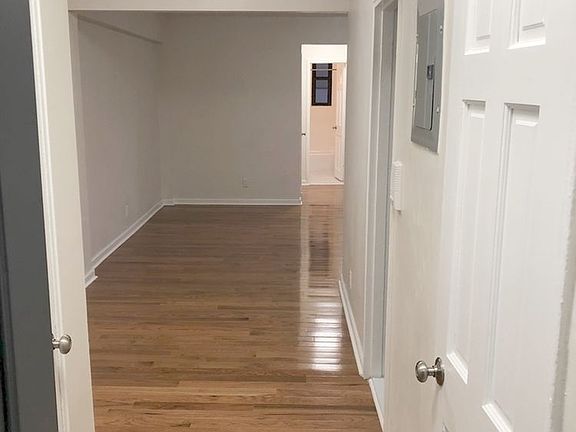 3rd image of 13261 Sanford Ave APT 5C