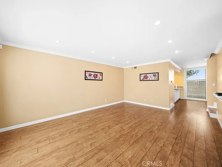 3520 Maricopa St — Photo 2