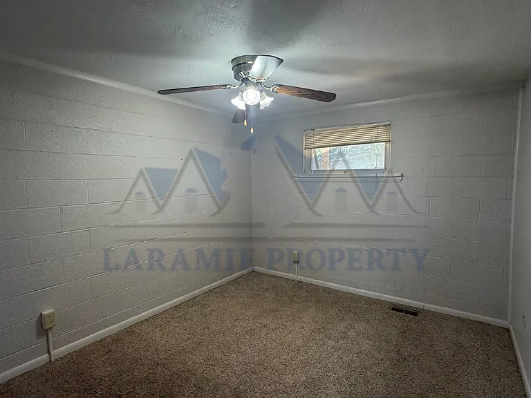 529 Spring Creek Dr #4 — Photo 11