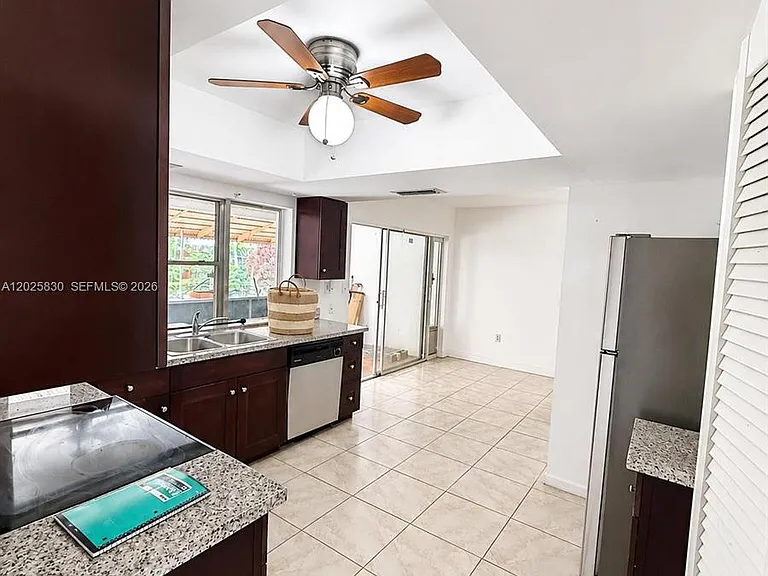 6560 NW 25th Ct — Photo 5