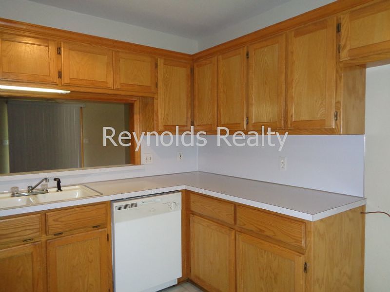 2nd image of 13014 E 39th Pl