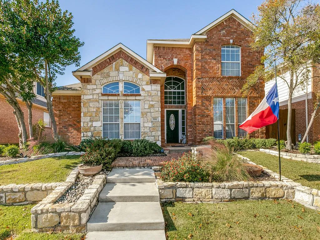 3 bed, 2.5 bath, 2445 sqft, $2,800 — Photo 1