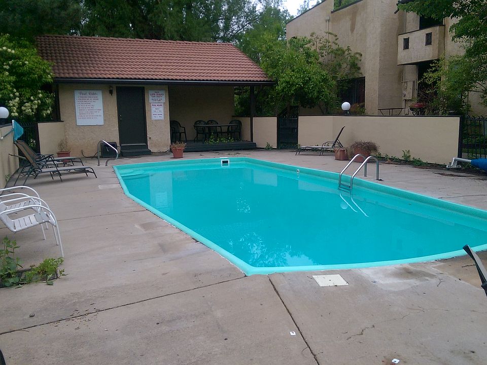 2nd image of 2921 Shady Holw E