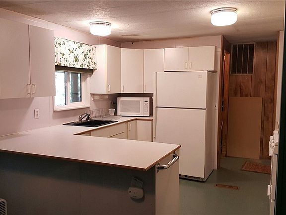 4th image of 22030 S River Dr