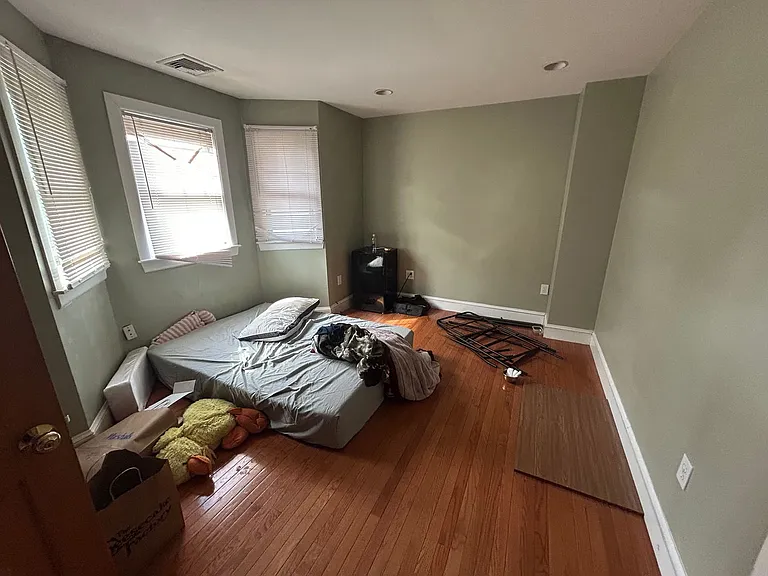21 Dorr St #C — Photo 6