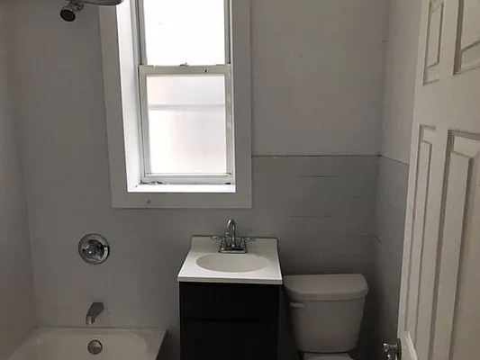 Rented by Premier Metro Realty Corp | media 37