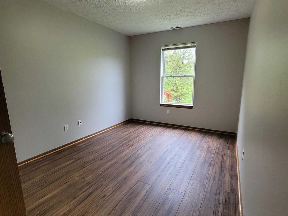 2nd image of 375 Cross St APT D