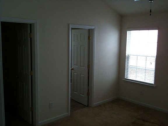 Master Bed Room - 01