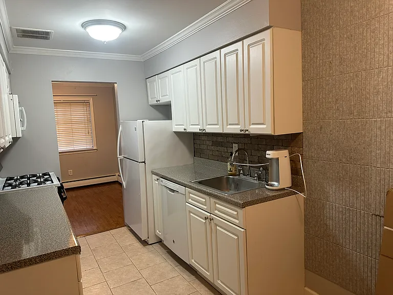 12 Brevoort Dr #1 — Photo 14