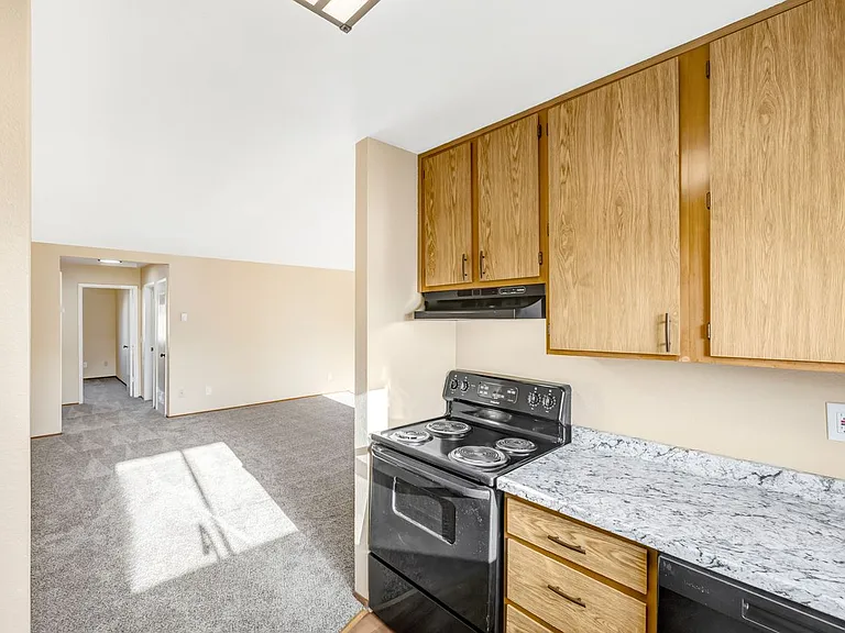 3330 Del Monte Blvd — Photo 38