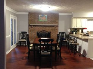 10500 Chippewa Dr, Newburgh, IN 47630