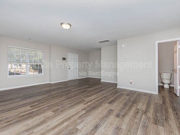 3rd image of 621 Cherry St