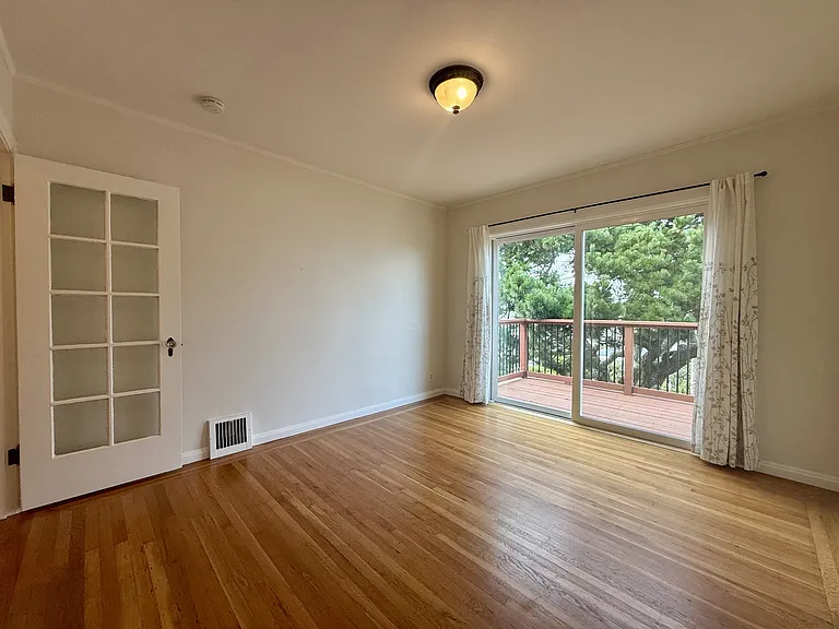 658 Rockdale Dr — Photo 17