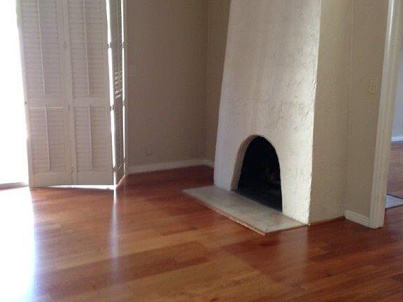 Double-sided Fireplace