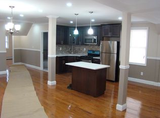 13714 246th St, Rosedale, NY 11422