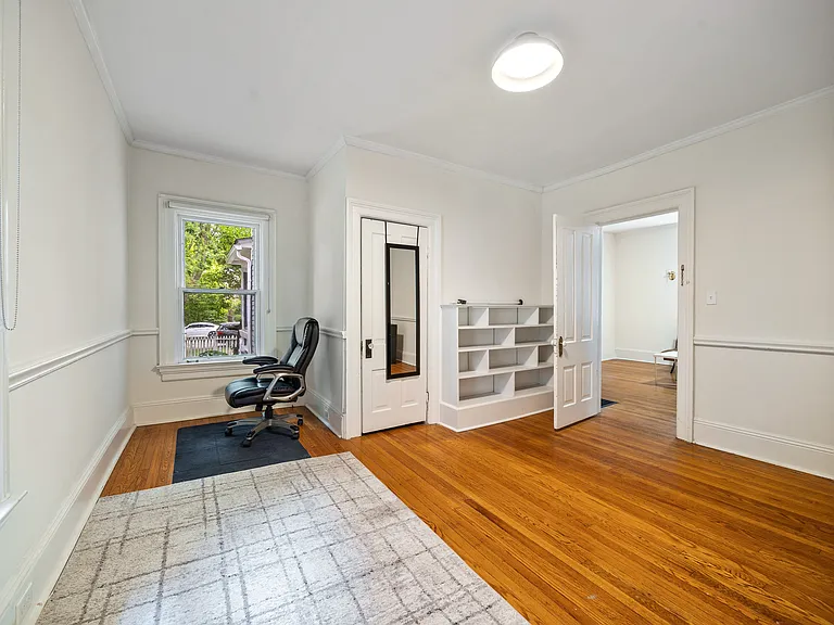 1906 Orrington Ave — Photo 32