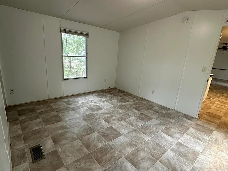 6343 Beloit Ave — Photo 15