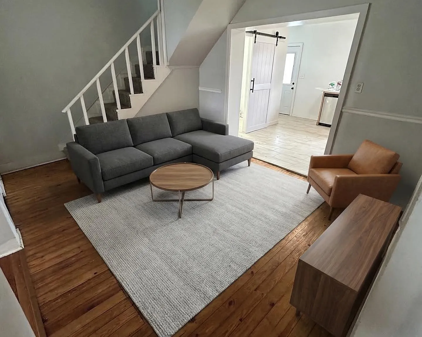 4 bed, 1400 sqft, $2,200 — Photo 3