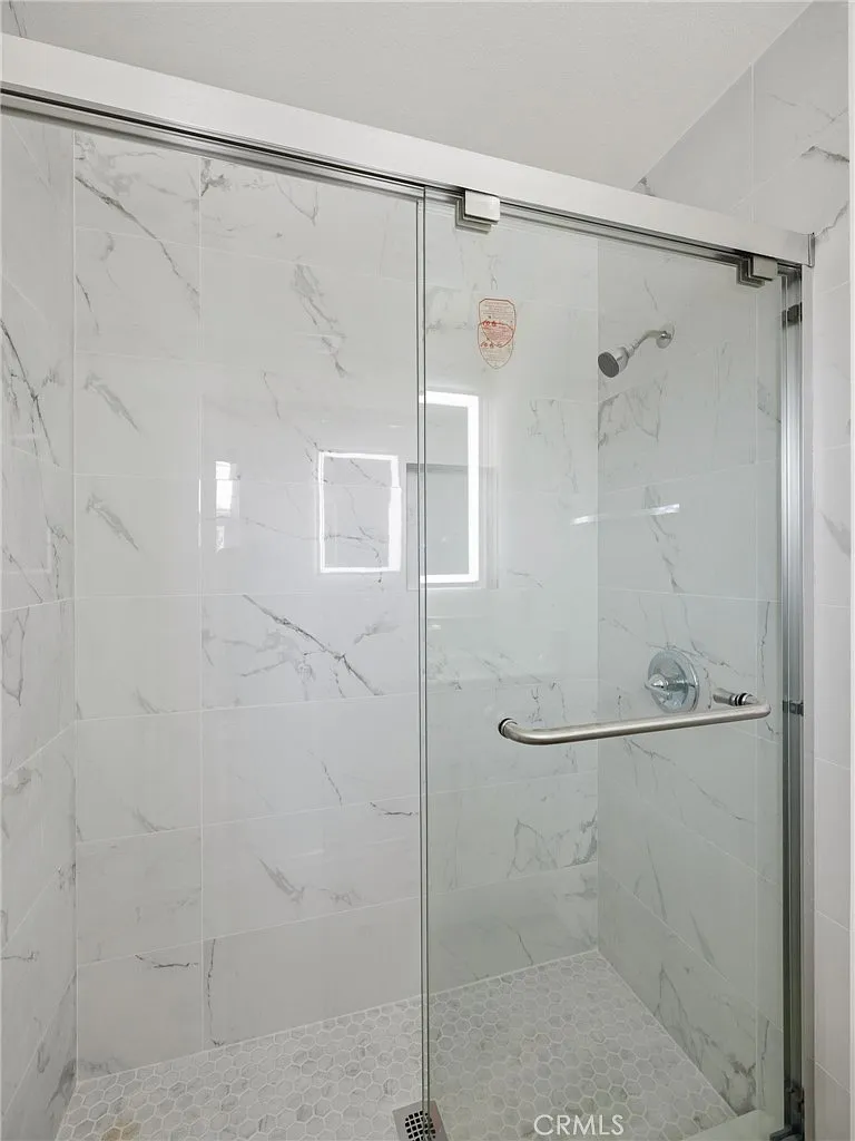 2 bed, 680 sqft, $2,500 — Photo 2