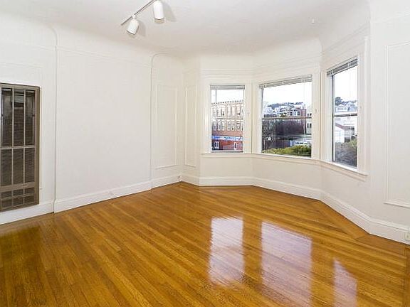 5th image of 155 Fair Oaks St #A