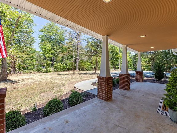 5th image of 2155 Thomas Jefferson Pkwy