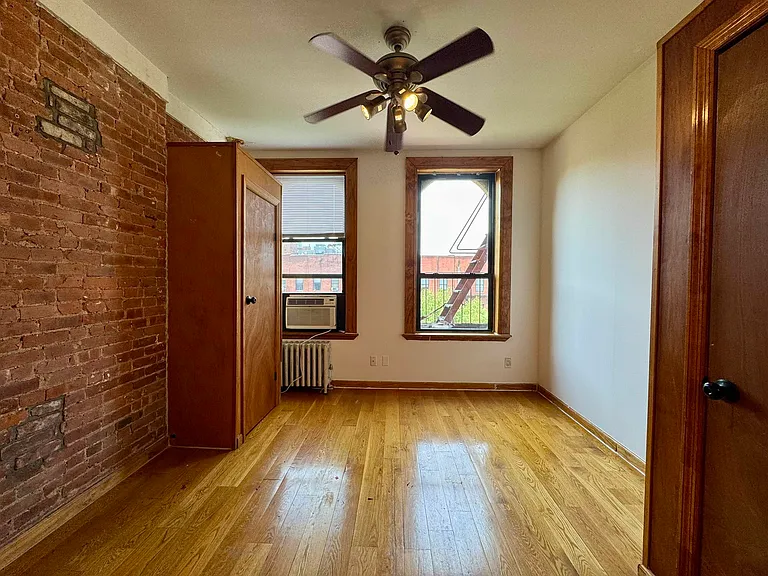 2250 1st Ave #4S — Photo 5