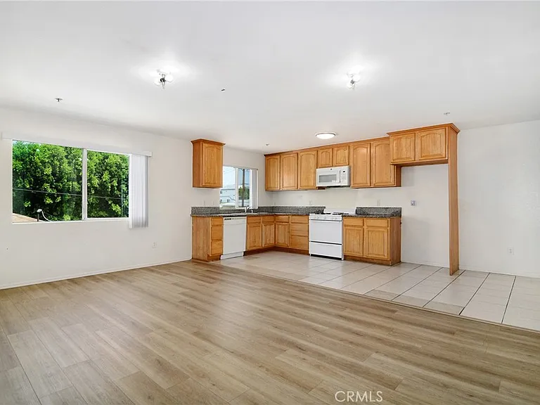 6843 Agnes Ave #2 — Photo 2