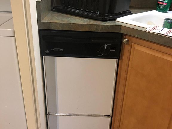 4th image of 1901 Prytania St APT 18