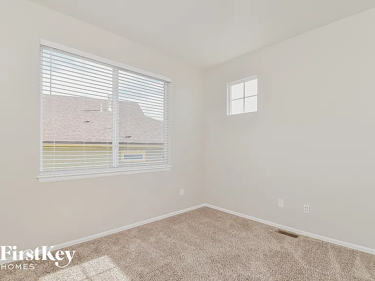 7976 Cairn Ct — Photo 13