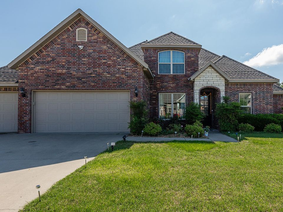 1st image of 607 SW Meadow Poin