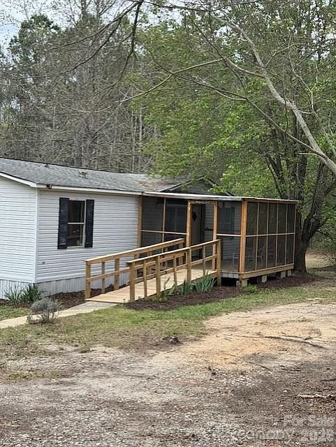 1st image of 1216 Raxter Rd