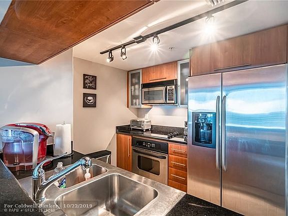 5th image of 610 W Las Olas Blvd APT 1821
